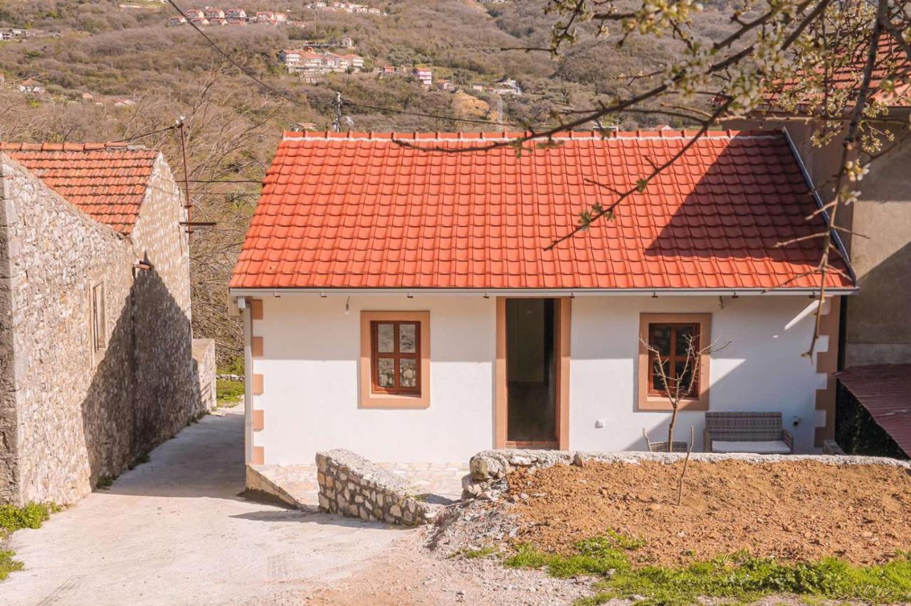 Apartmani Dumezic บาร์ ภายนอก รูปภาพ