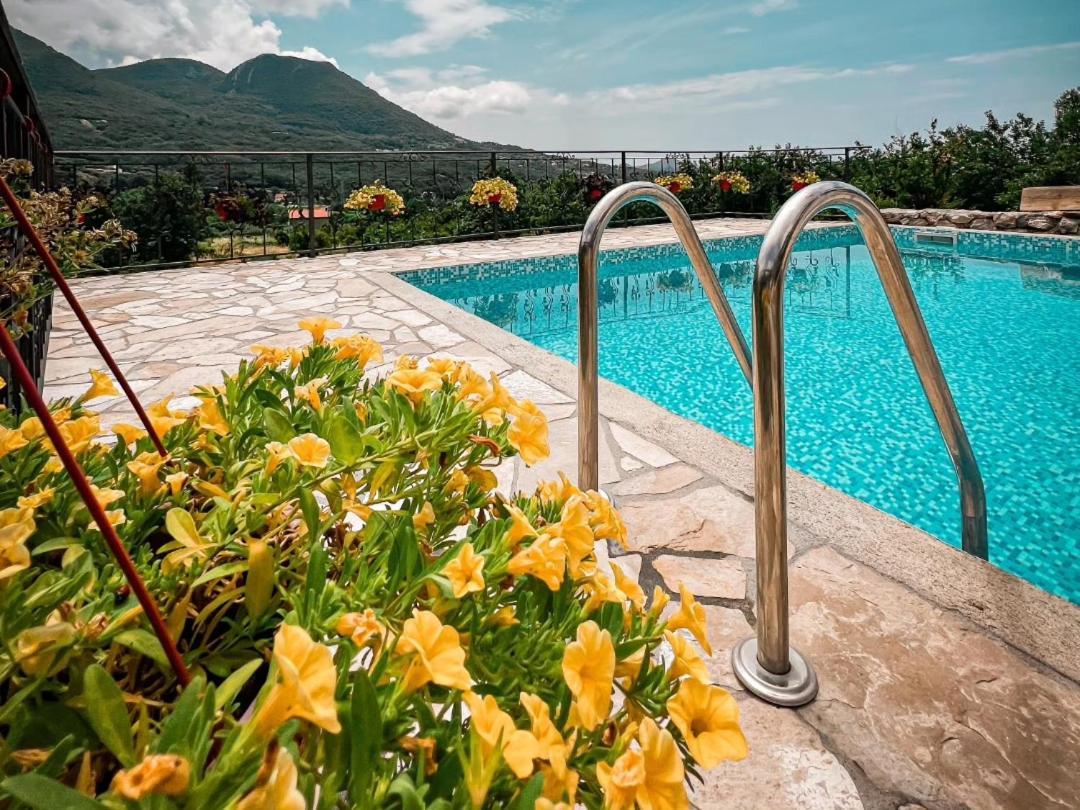 Apartmani Dumezic บาร์ ห้อง รูปภาพ