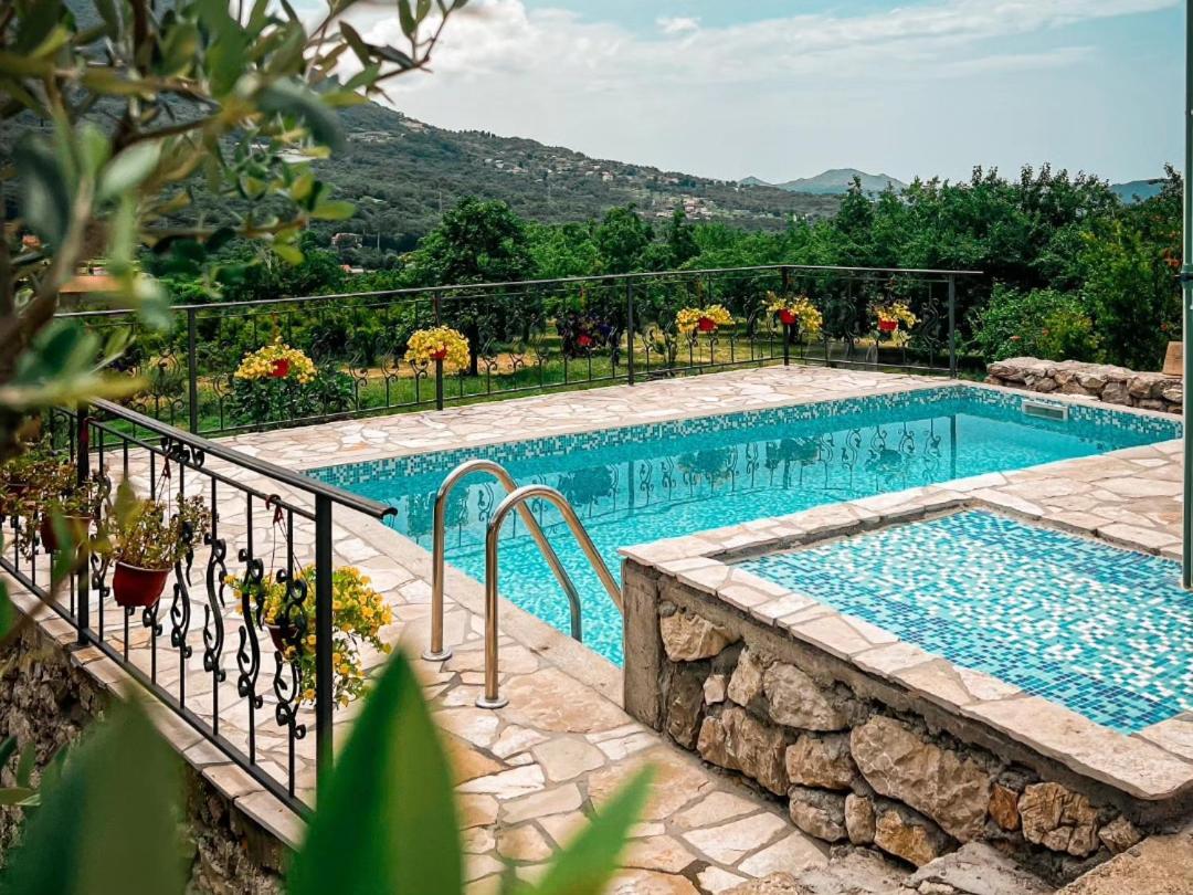 Apartmani Dumezic บาร์ ห้อง รูปภาพ