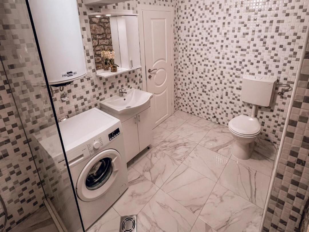Apartmani Dumezic บาร์ ห้อง รูปภาพ